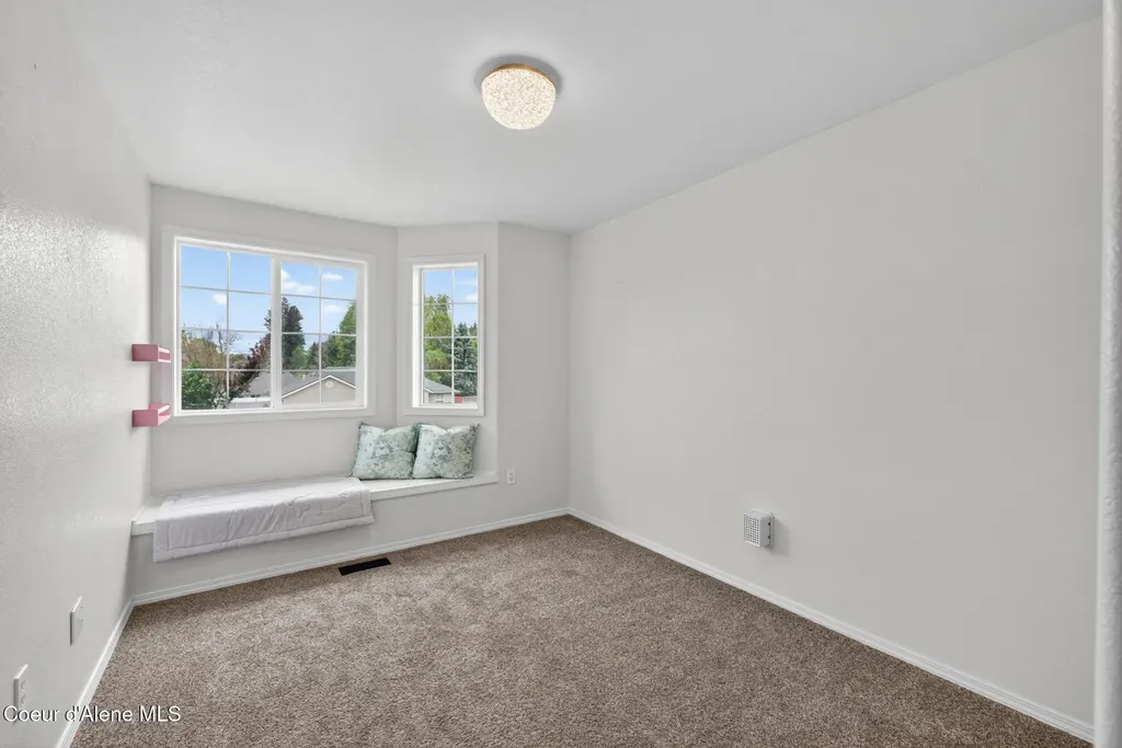 9158 N Castle Way Hayden ID 83835