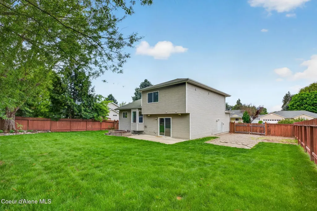 9158 N Castle Way Hayden ID 83835