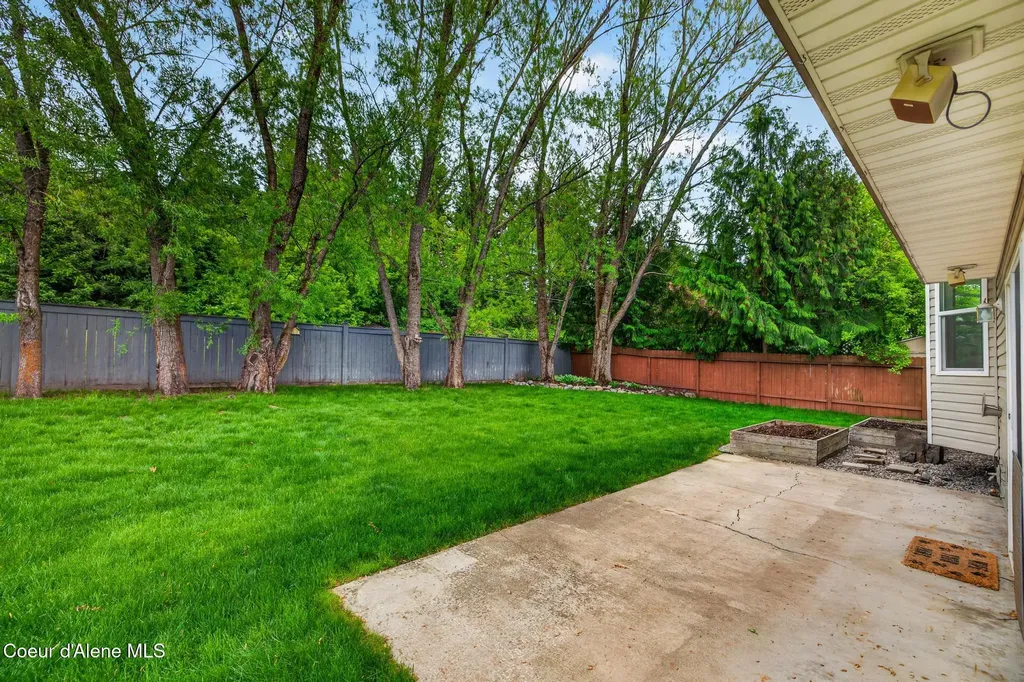 9158 N Castle Way Hayden ID 83835