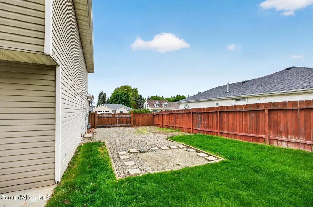9158 N Castle Way Hayden ID 83835