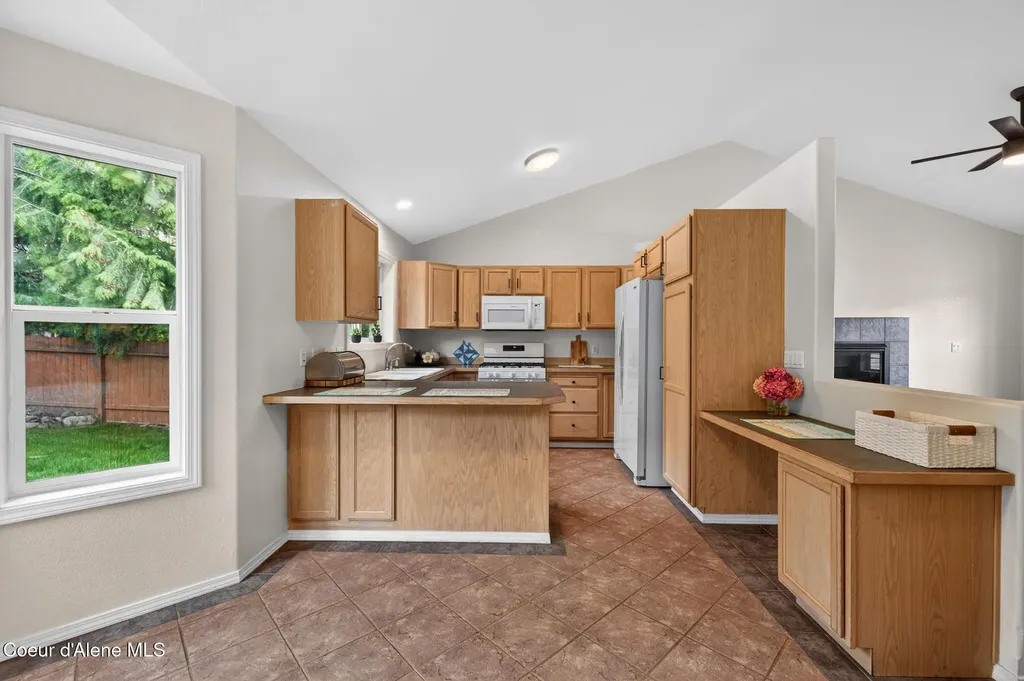 9158 N Castle Way Hayden ID 83835