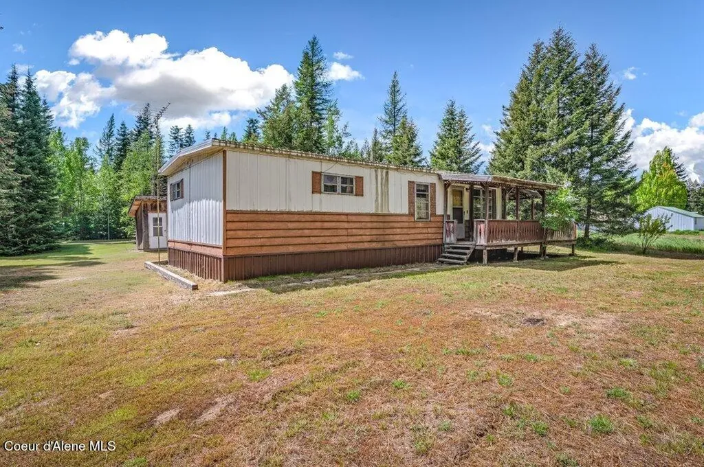 876 Dufort Road Sagle ID 83860