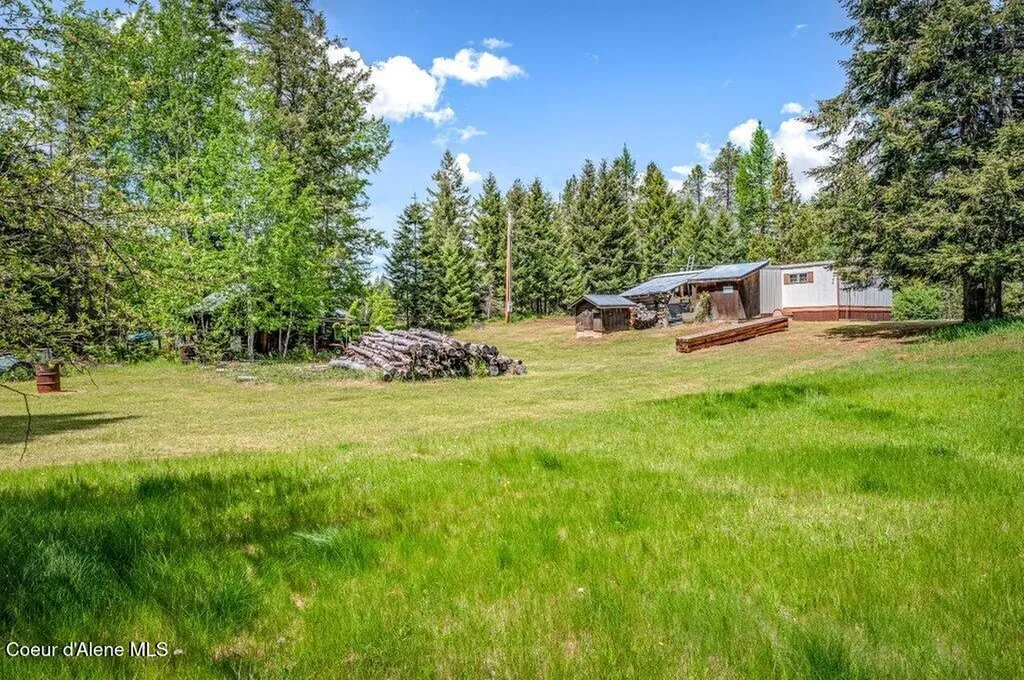 876 Dufort Road Sagle ID 83860