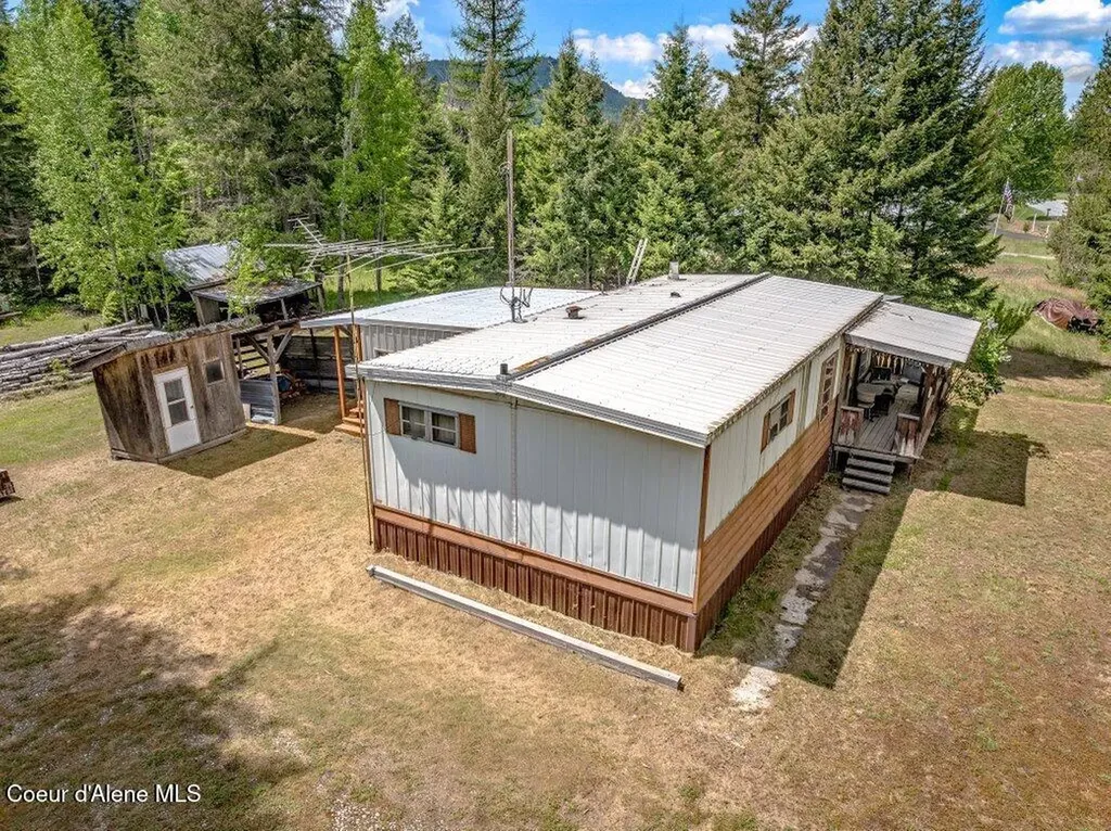 876 Dufort Road Sagle ID 83860