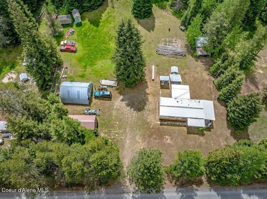 876 Dufort Road Sagle ID 83860