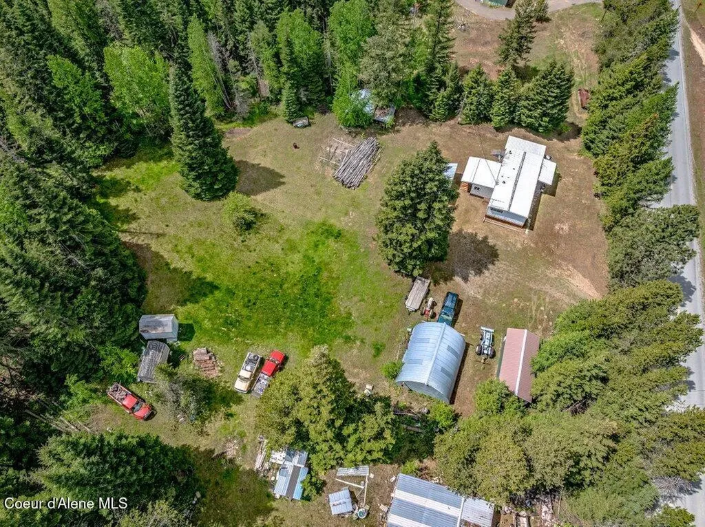 876 Dufort Road Sagle ID 83860