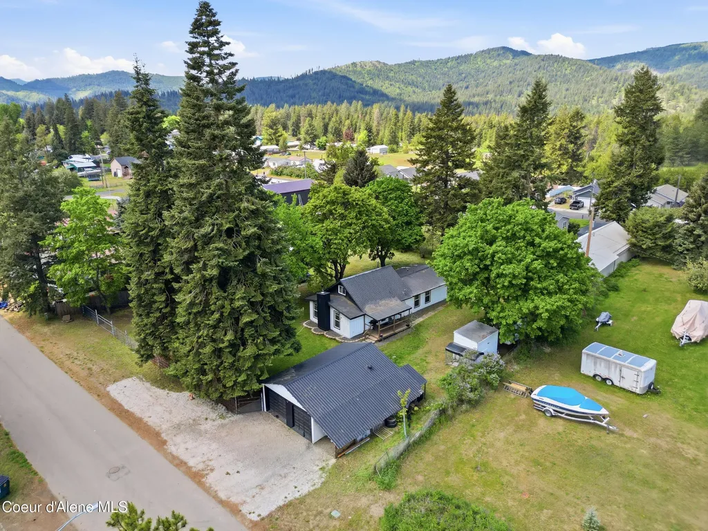 32849 N 4th Avenue Spirit Lake ID 83869