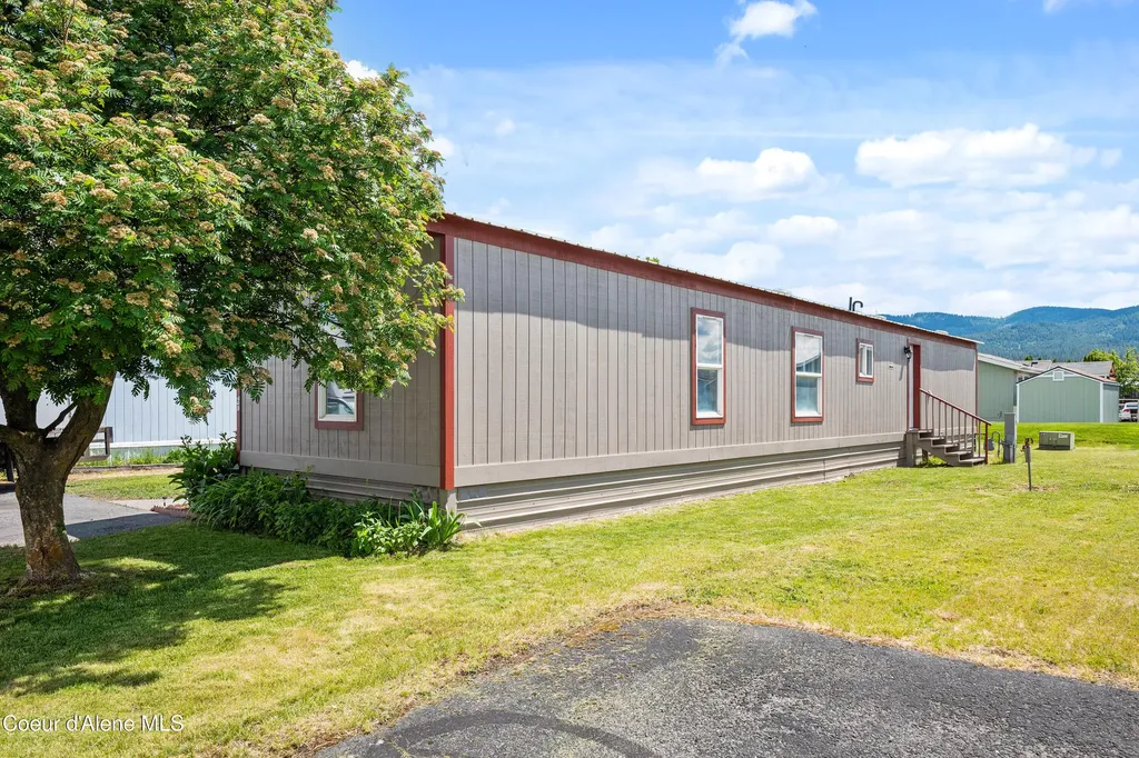 2058 W Lady Anne Way Post Falls ID 83854