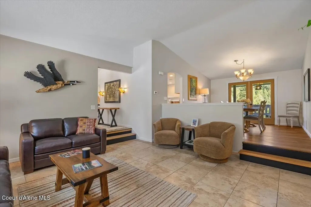 11901 N Eastshore Drive Hayden ID 83835