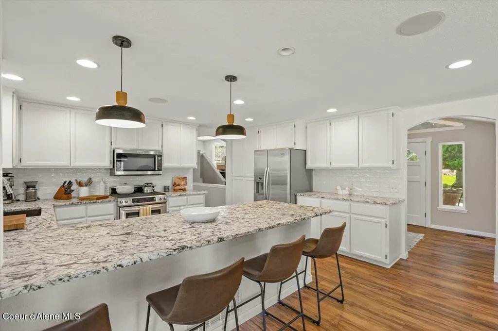 11901 N Eastshore Drive Hayden ID 83835