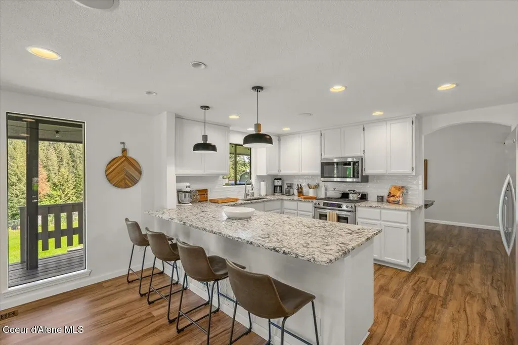 11901 N Eastshore Drive Hayden ID 83835