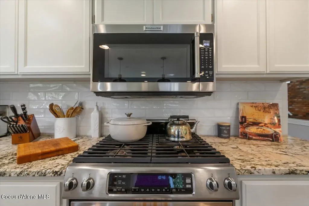 11901 N Eastshore Drive Hayden ID 83835