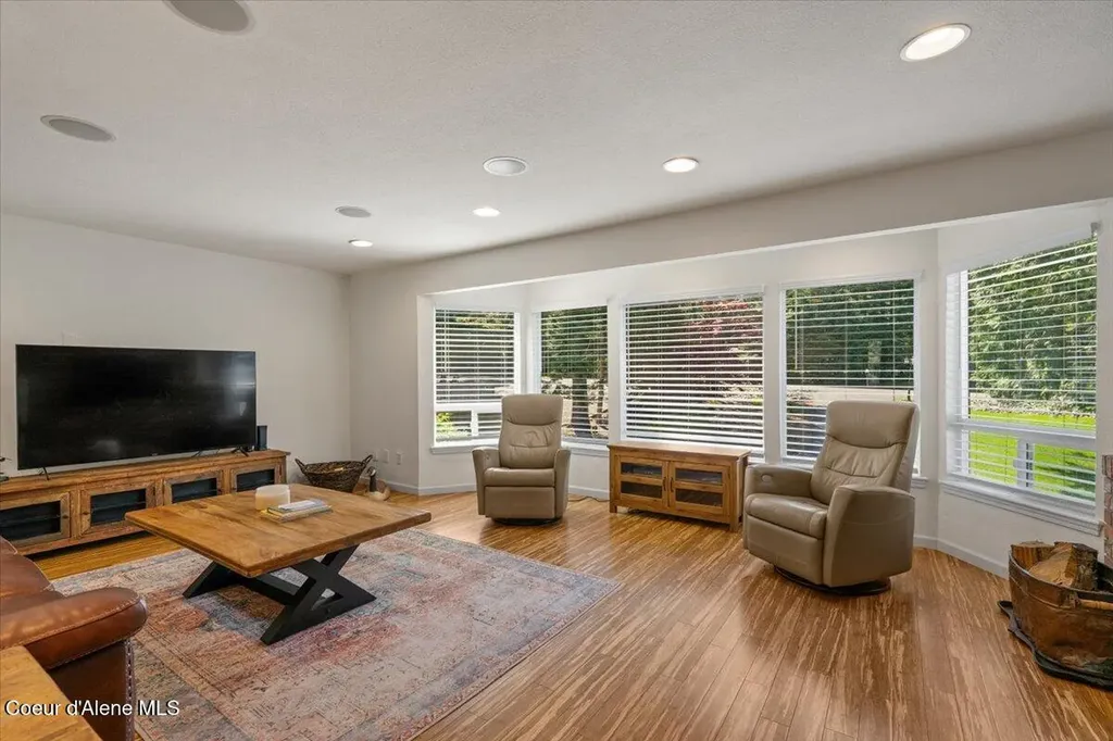 11901 N Eastshore Drive Hayden ID 83835