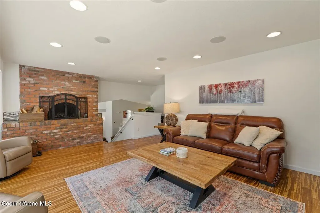 11901 N Eastshore Drive Hayden ID 83835