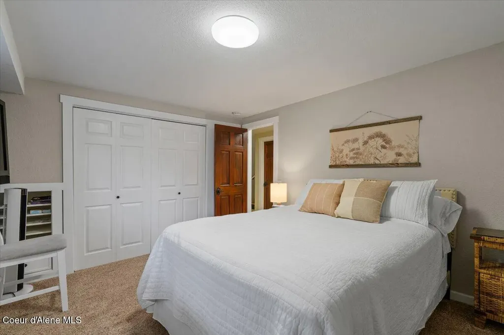 11901 N Eastshore Drive Hayden ID 83835