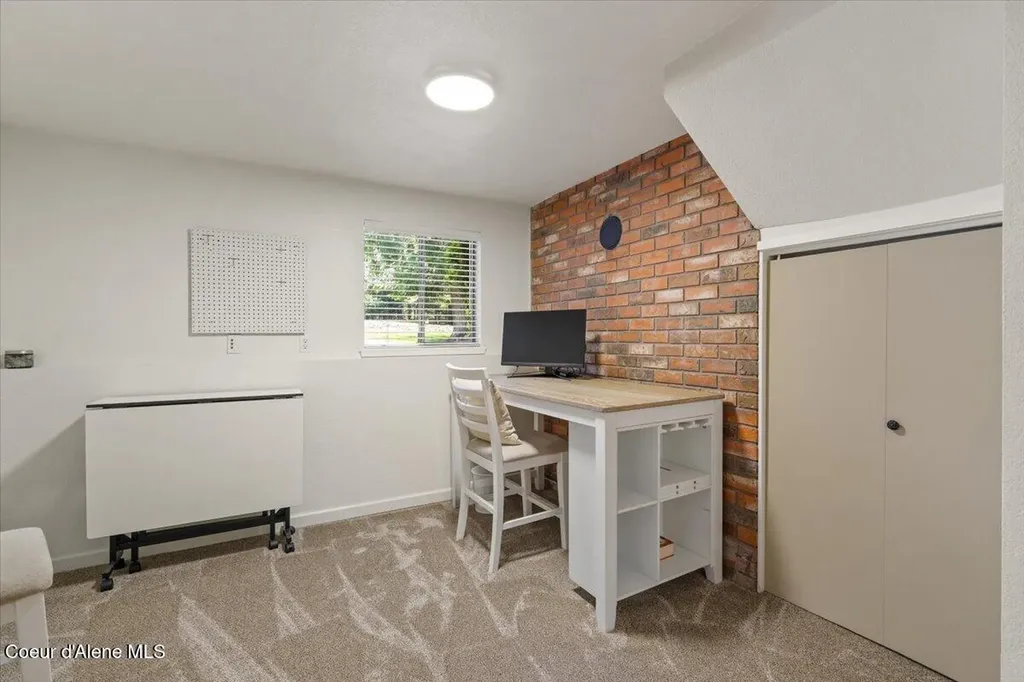 11901 N Eastshore Drive Hayden ID 83835