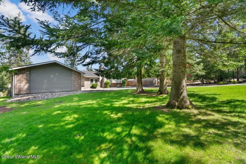 11901 N Eastshore Drive Hayden ID 83835