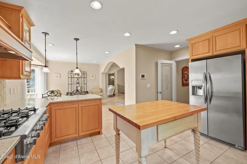5040 E Inverness Drive Post Falls ID 83854