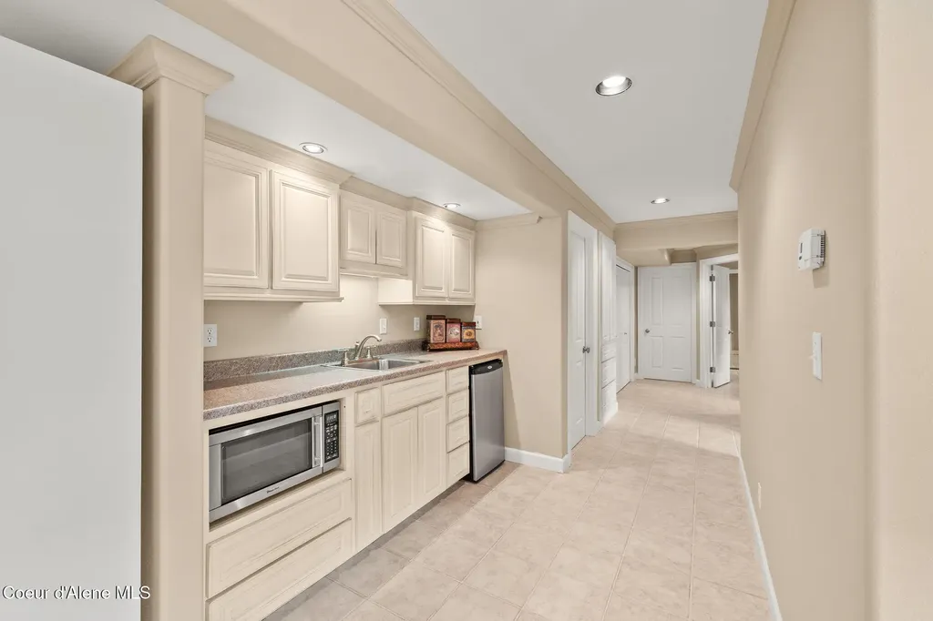 5040 E Inverness Drive Post Falls ID 83854