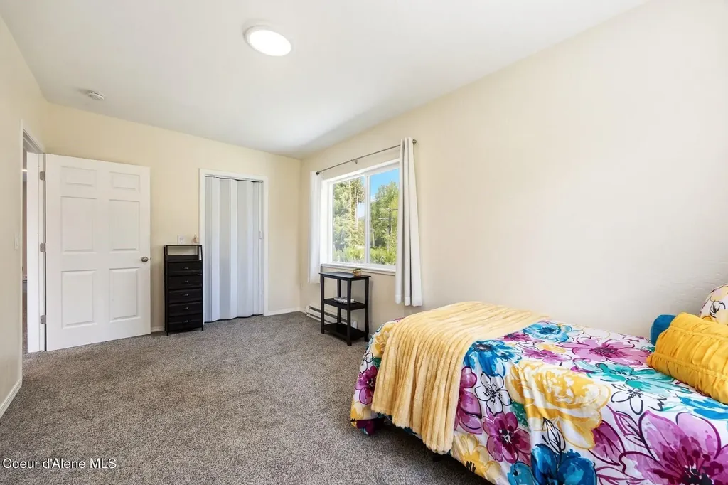 925 Lower Pack River Road Sandpoint ID 83864