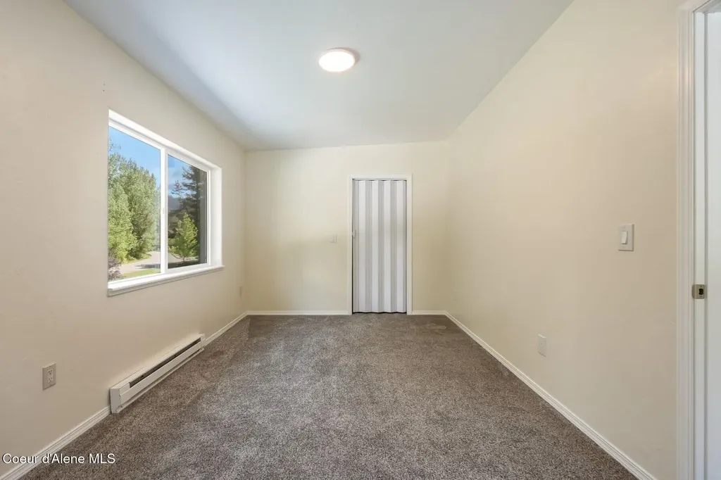 925 Lower Pack River Road Sandpoint ID 83864