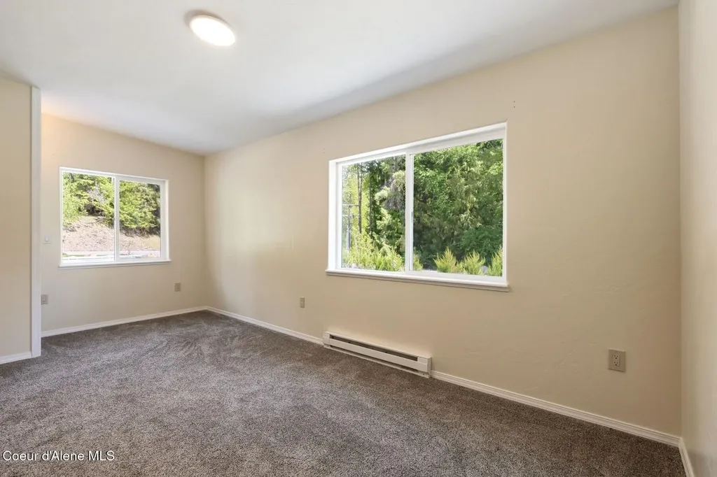 925 Lower Pack River Road Sandpoint ID 83864