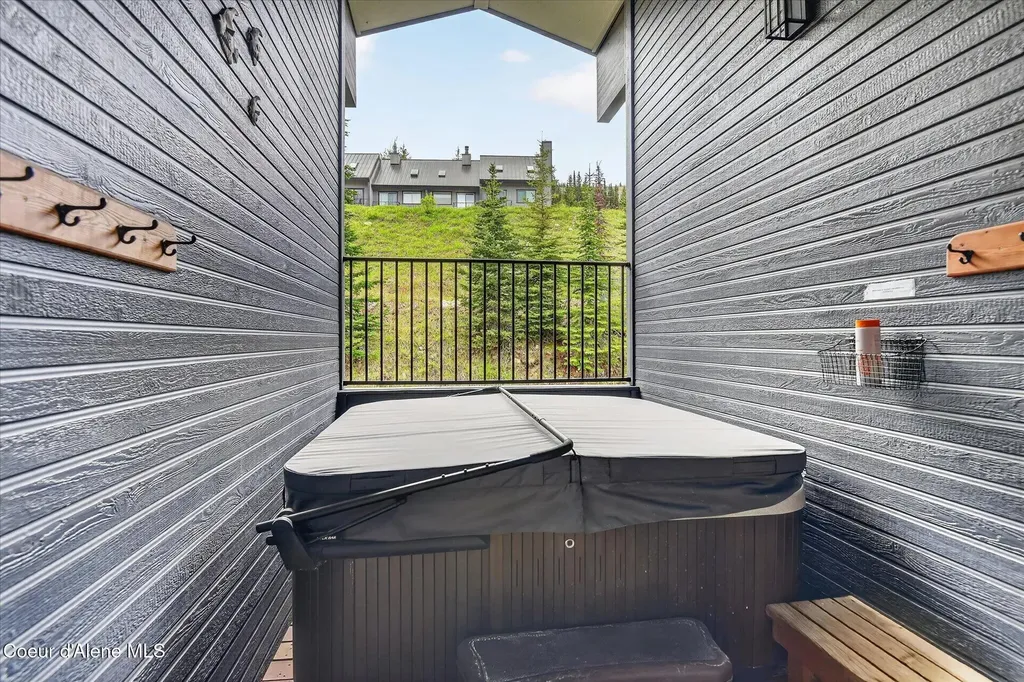 155 Crystal Springs Road Sandpoint ID 83864
