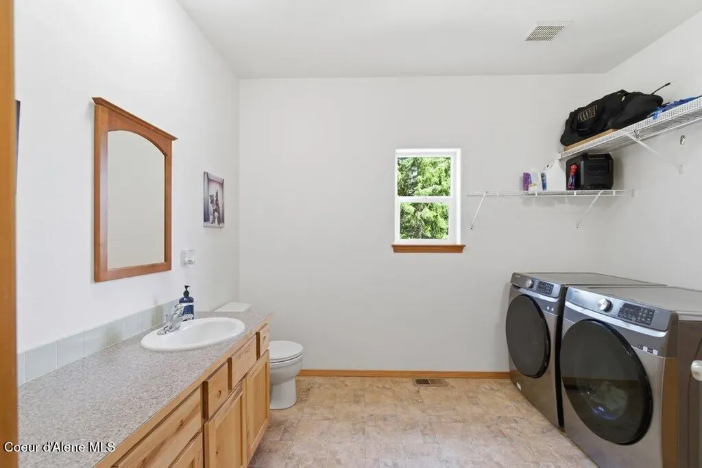 23216 N Teddy Loop Rathdrum ID 83858