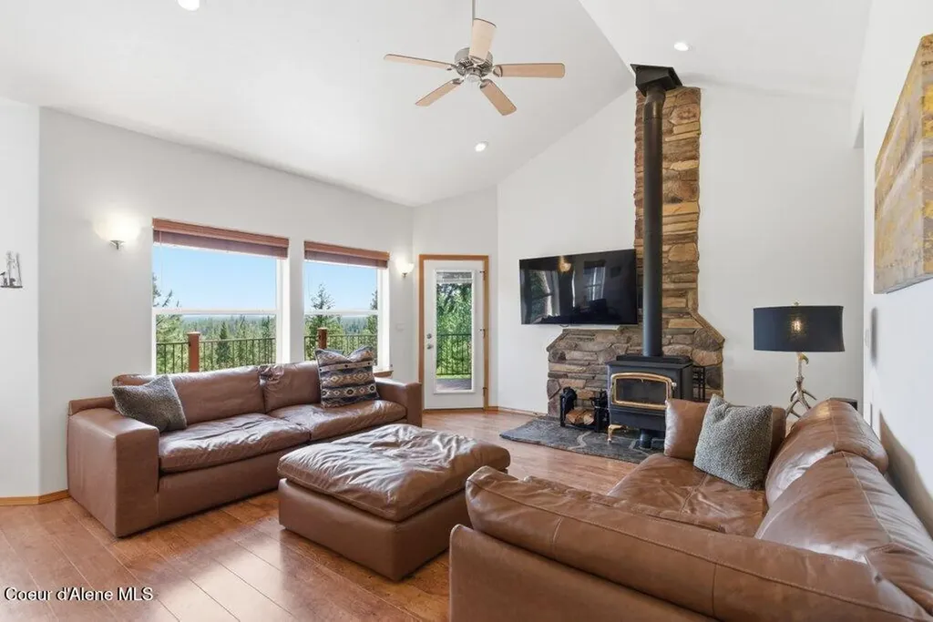 23216 N Teddy Loop Rathdrum ID 83858