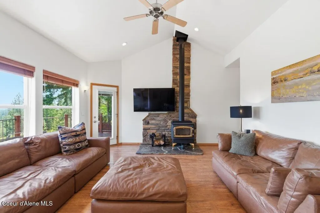 23216 N Teddy Loop Rathdrum ID 83858
