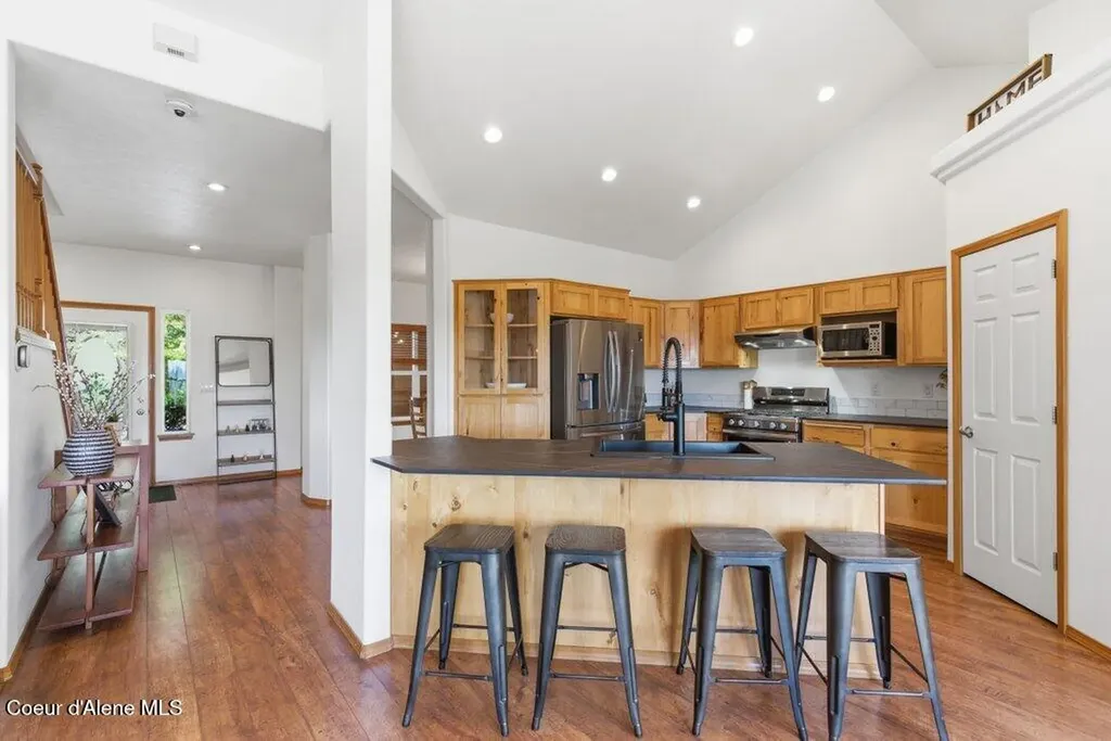 23216 N Teddy Loop Rathdrum ID 83858