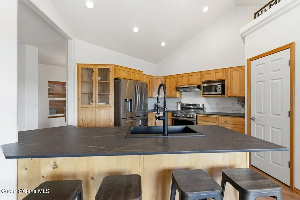 23216 N Teddy Loop Rathdrum ID 83858