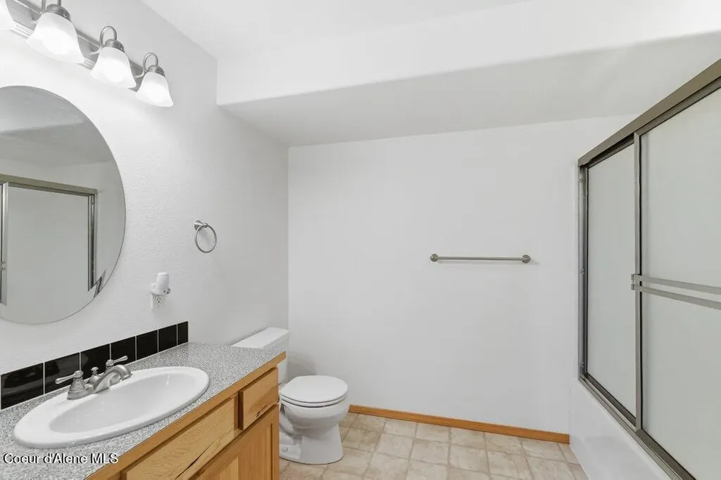 23216 N Teddy Loop Rathdrum ID 83858