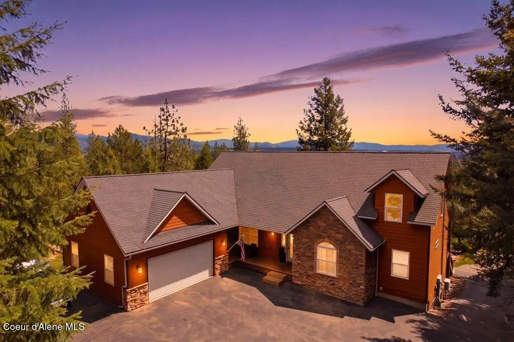 23216 N Teddy Loop Rathdrum ID 83858