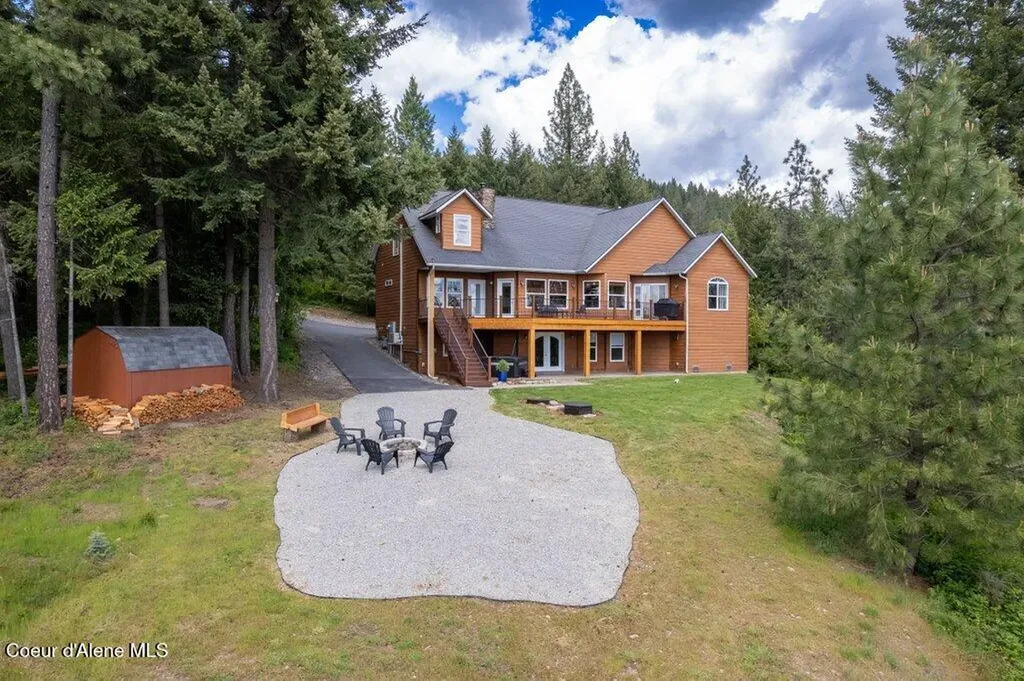 23216 N Teddy Loop Rathdrum ID 83858