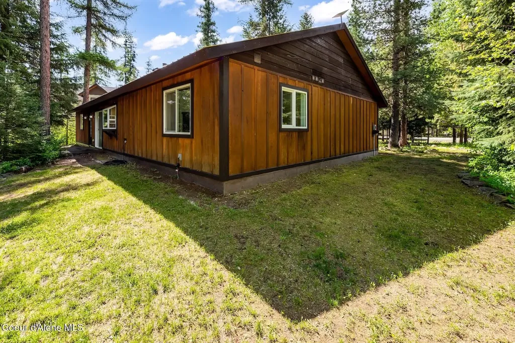 97 N Ryan Road Priest Lake ID 83856