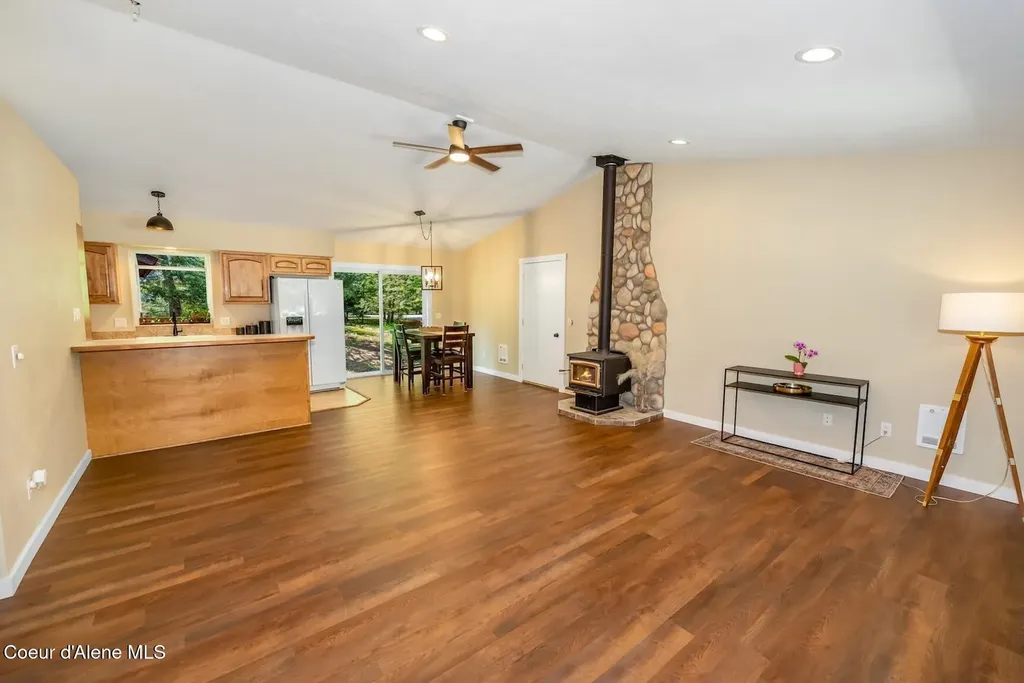 97 N Ryan Road Priest Lake ID 83856