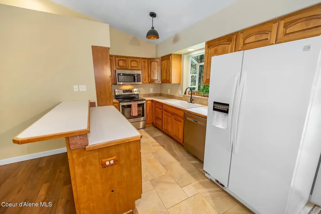 97 N Ryan Road Priest Lake ID 83856