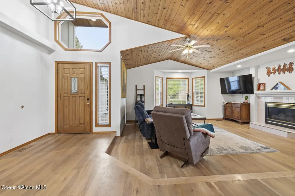 9353 N Finucane Drive Hayden ID 83835