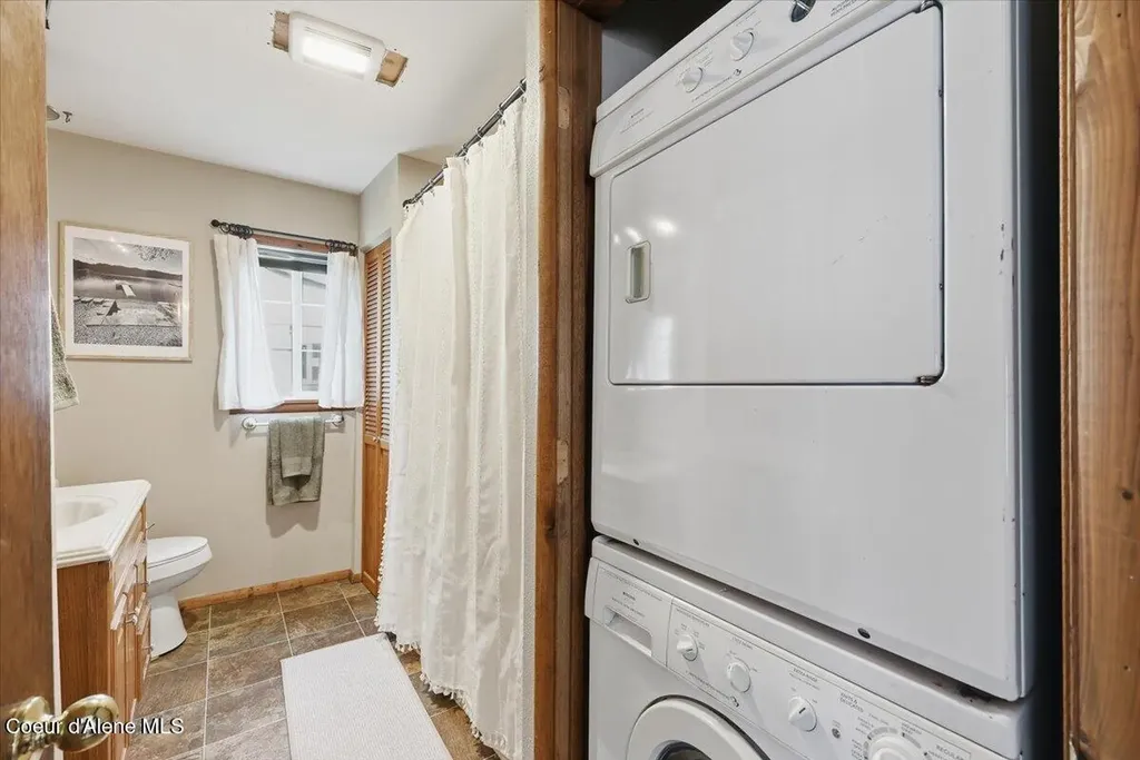 6927 W Maine Street Spirit Lake ID 83869