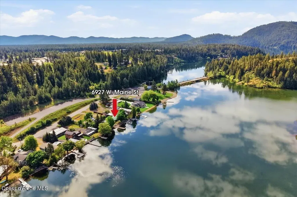 6927 W Maine Street Spirit Lake ID 83869