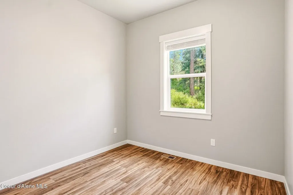 40083 Lake Terrace Court Loon Lake WA 99148