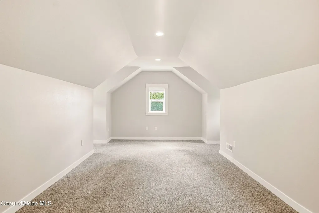 40083 Lake Terrace Court Loon Lake WA 99148