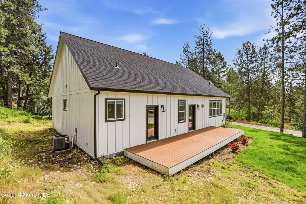 40083 Lake Terrace Court Loon Lake WA 99148