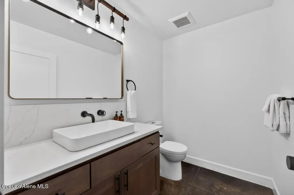 302 S Idaho Club Drive Sandpoint ID 83864