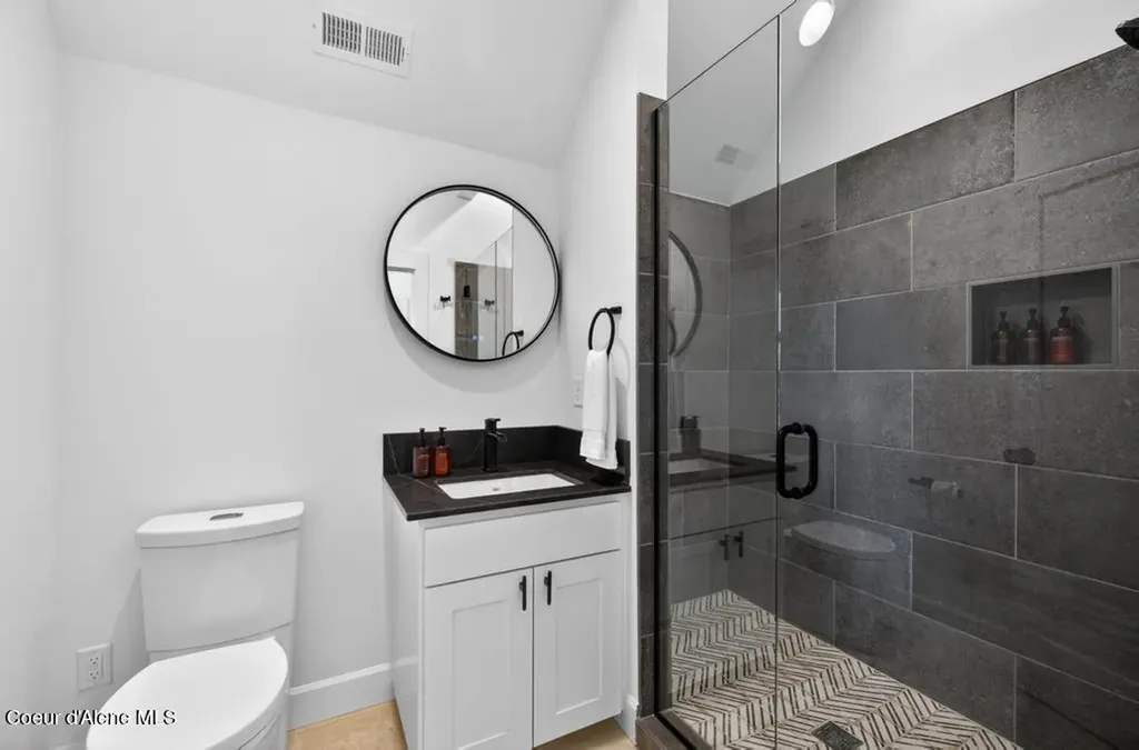 302 S Idaho Club Drive Sandpoint ID 83864