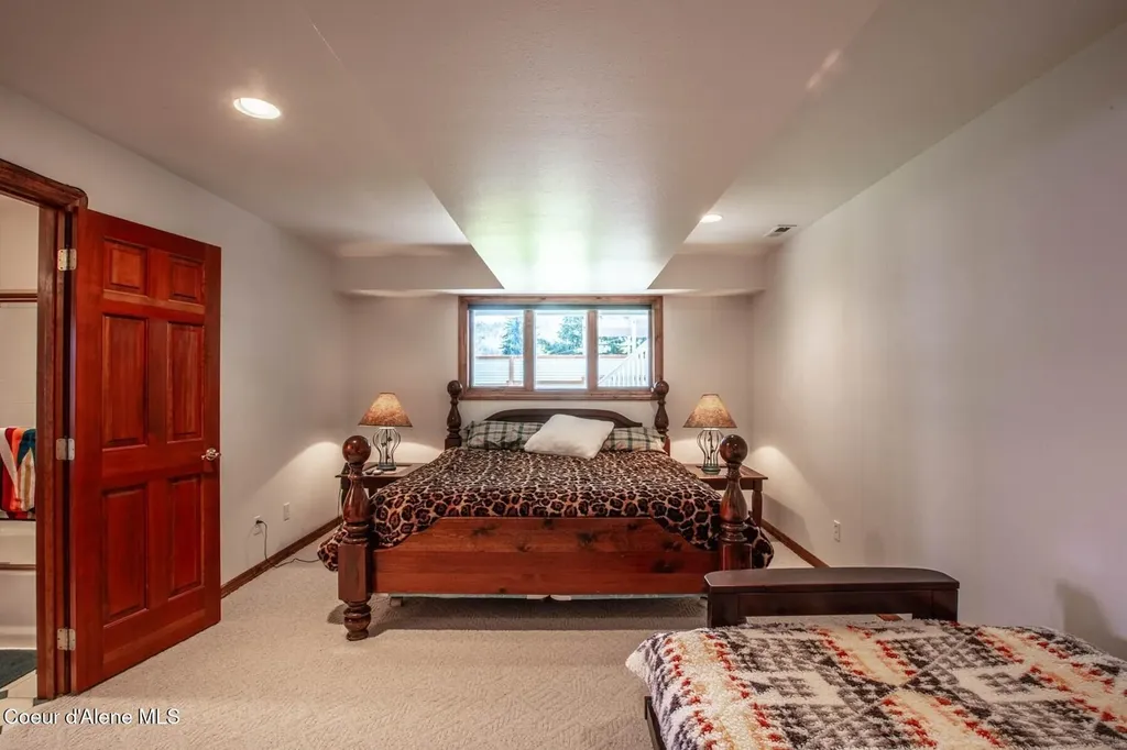 433 Campbell Point Road Laclede ID 83841