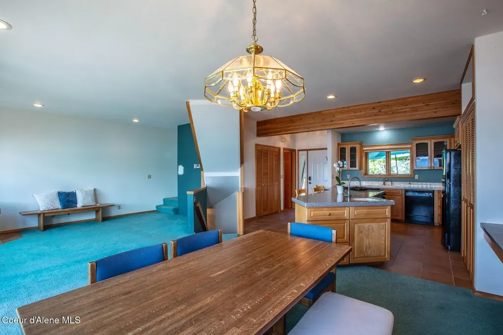 570 Whiskey Jack Cicle Sandpoint ID 83864