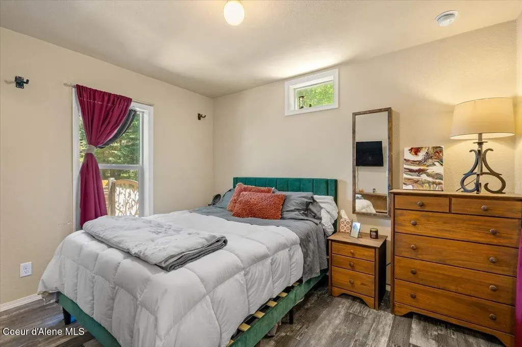 594 Hidden Valley Road Sandpoint ID 83864