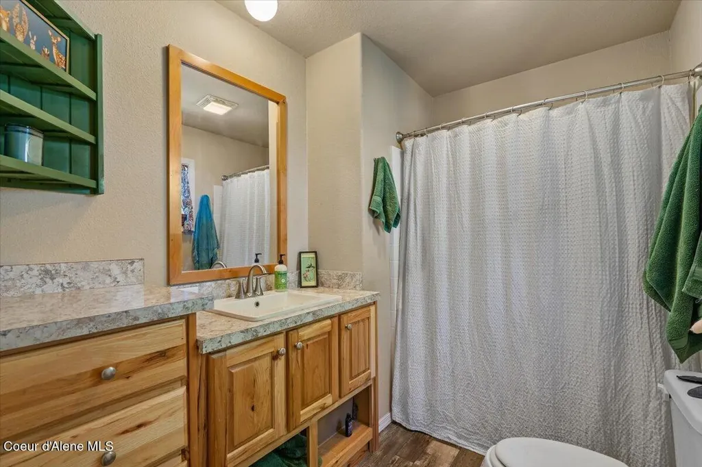 594 Hidden Valley Road Sandpoint ID 83864